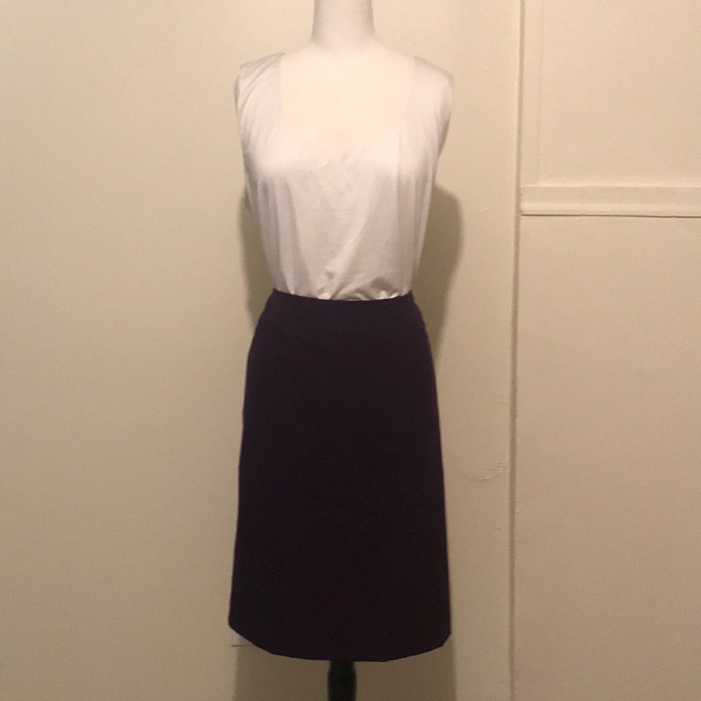 Tahari back zipper plum skirt